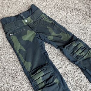 SOS Black Snow Women’s designer ski/snowboard pants, camo Sz. XS/34EU